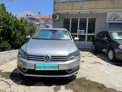 VW Passat Diesel 1.6cc de 110cv c/GPS/JLL 18M Garantia