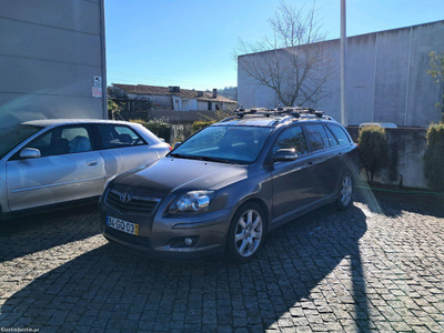 Toyota Avensis gps sol