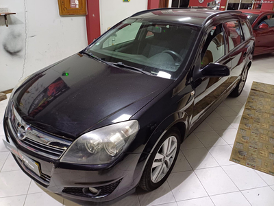 Opel Astra Diesel 5 Lug    ( Viatura Nacional  )