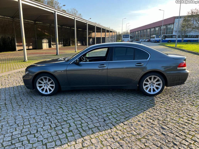 BMW 730 d Pack M - Cx. Aut.