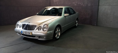 Mercedes-Benz E 270 CDI 230.000 Km Avantgard + Nacional + Manual