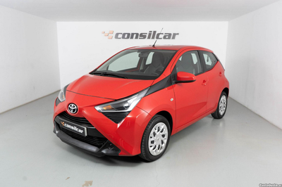 Toyota Aygo 1.0 X-Play Plus