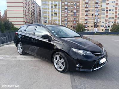 Toyota Auris Touring Sports 1.4 D-4D Com+P.Sport