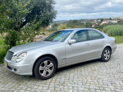 Mercedes-Benz E 200 Classic