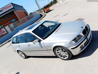 BMW 330 184cv