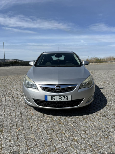 Opel Astra J