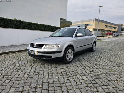 VW Passat 1.9 TDI 115cv Highline