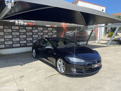 Tesla Model S 85D