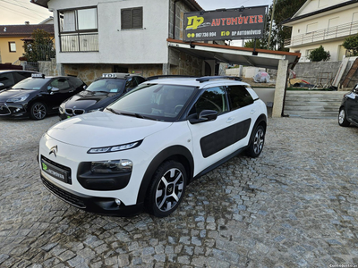 Citroën C4 Cactus 1.2 PURE TECH SHINE