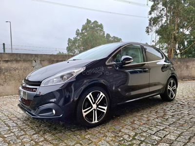 Peugeot 208 1.2 PureTech GT Line