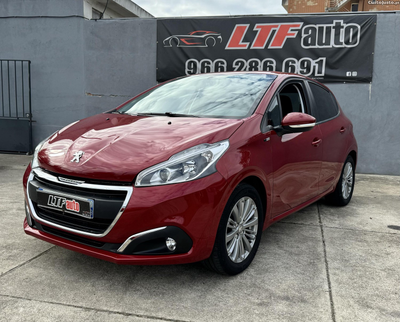 Peugeot 208 1.2 vti Style