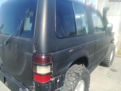 Mitsubishi Pajero 2500