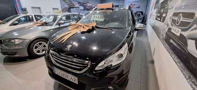 Peugeot 2008 1.2 vti allure