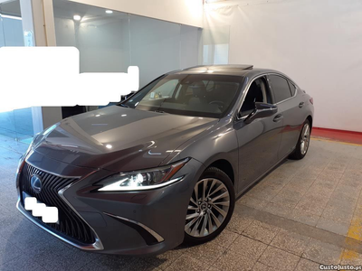 Lexus ES ES 300h full extras nacional 2020