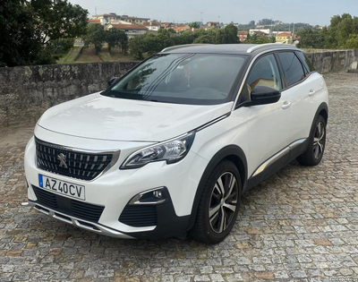 Peugeot 3008 1.2 gasolina 130cv