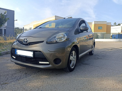 Toyota Aygo 5 portas