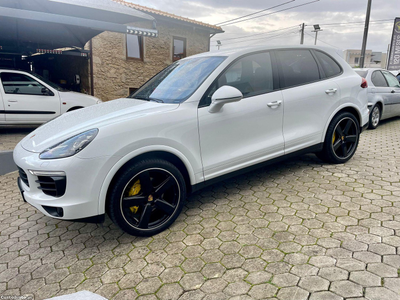 Porsche Cayenne Platinum Edition