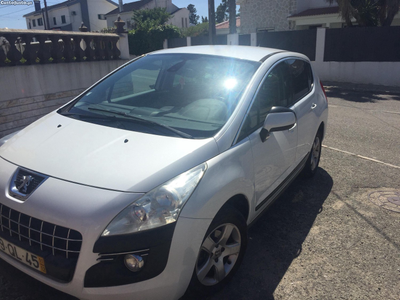 Peugeot 3008 1.6 e-HDI Allure CMP6