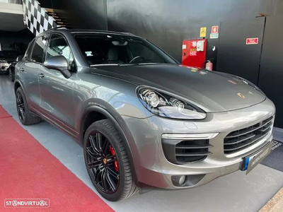 Porsche Cayenne S E-Hybrid