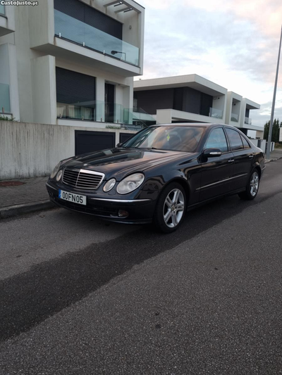 Mercedes-Benz E 320 Avantguarde