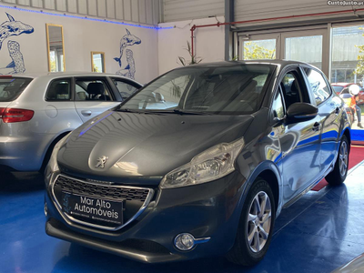 Peugeot 208 I 1.4 HDi