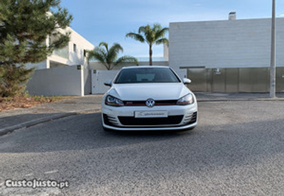 VW Golf GTI PERFORMANCE