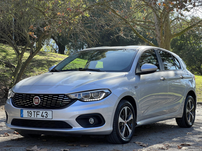 Fiat Tipo 1.6 M-Jet Lounge Tech (50 Mil Km's !)