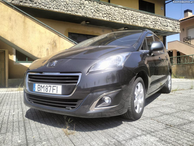 Peugeot 5008 BLU HDI 7 LUGARES 2016