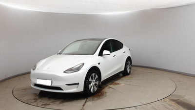 Tesla Model Y AWD