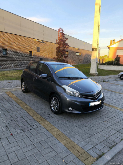 Toyota Yaris 1.0 Gasolina