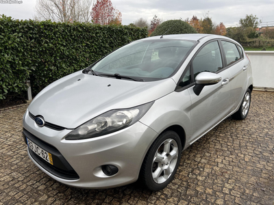 Ford Fiesta 1.2i 16V AC 140.000km