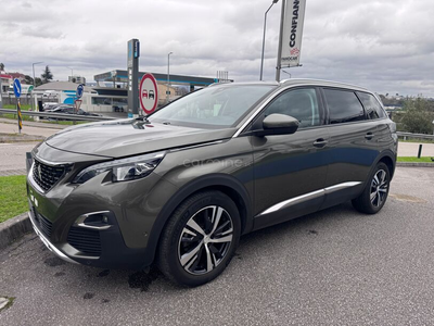 Peugeot 5008 1.2 PureTech Allure EAT8