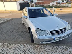 Mercedes-Benz C 220 2.0Diesel-Àutomático-Mecanica Impecável