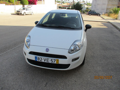 Fiat Punto 1.2 Easy S&S ( nacional)