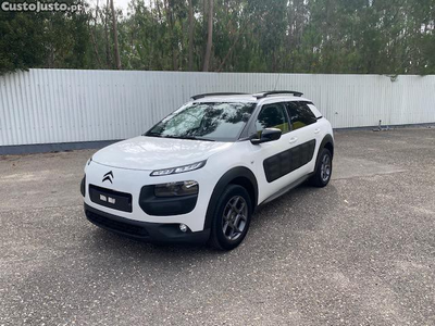 Citroën C4 Cactus 1.2 e-VTI 82 Cv Shine