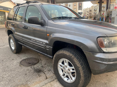 Jeep Grand Cherokee Laredo