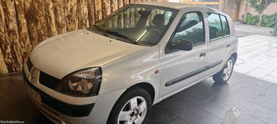 Renault Clio 1.2 16v ar condicionado