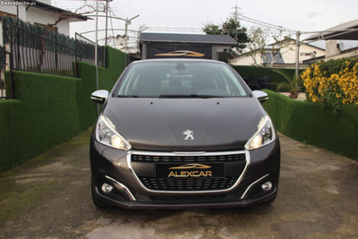 Peugeot 208 1.2 PureTech /110cv/ Allure