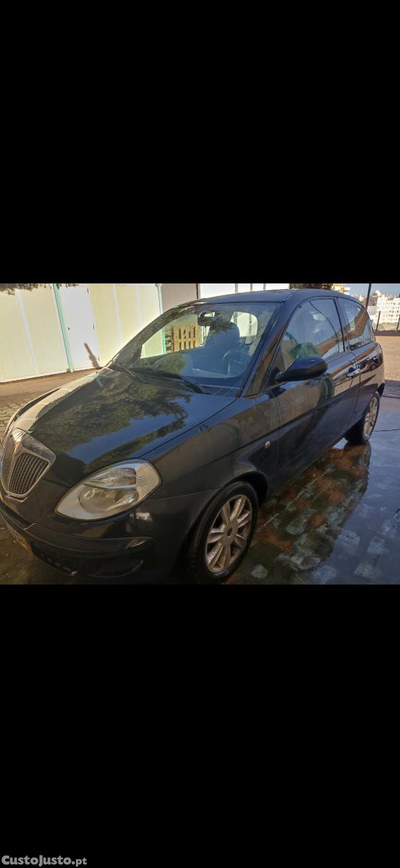 Lancia Ypsilon 1.2 2004 1750EUR