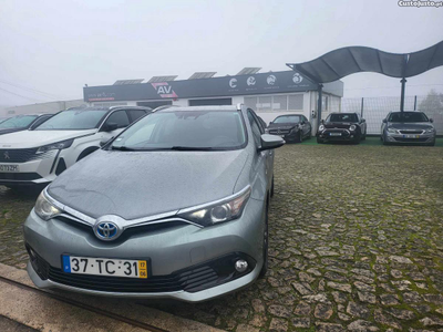 Toyota Auris HYBRID