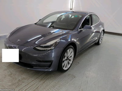 Tesla Model 3 standard range plus