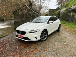 Volvo V40 2.0 D3 R-Design