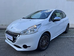 Peugeot 208 208 1.4 HDI Acess A/C - 5 lugares