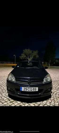 Opel Astra GTC 1.3