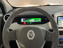 Renault Zoe 40 Life - Bateria Própria e IVA discriminado