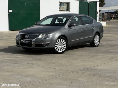 VW Passat 2.0 TDi Highline