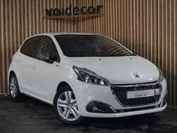 Peugeot 208 1.2 PureTech Signature