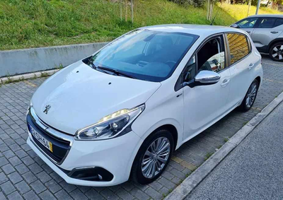 Peugeot 208 1.2 VTi SE Style