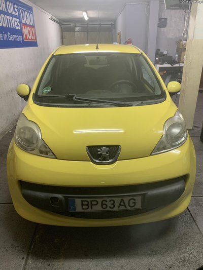 Peugeot 107 Yellow