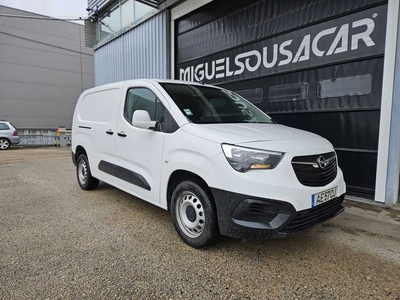 Opel Combo Maxi Longa 1.5CDTI Ecrã Central